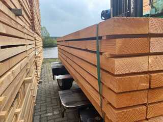 Ca. 24x Douglas balken fijnbezaagd, 75x175mm, 500cm
